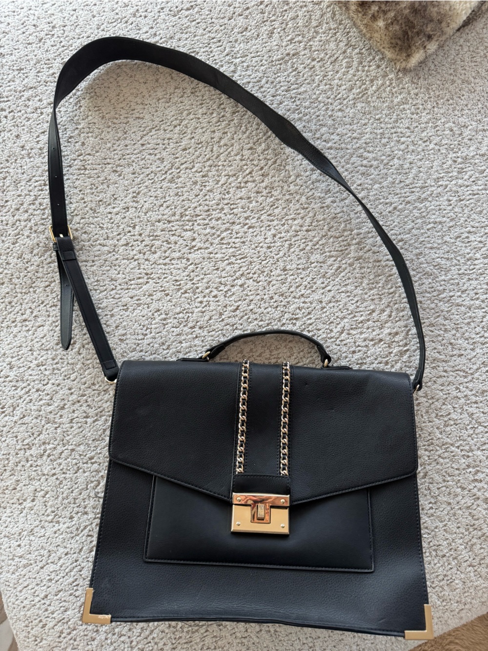 Kenneth Cole Reaction Black Crossbody Bag with Gold Hardware